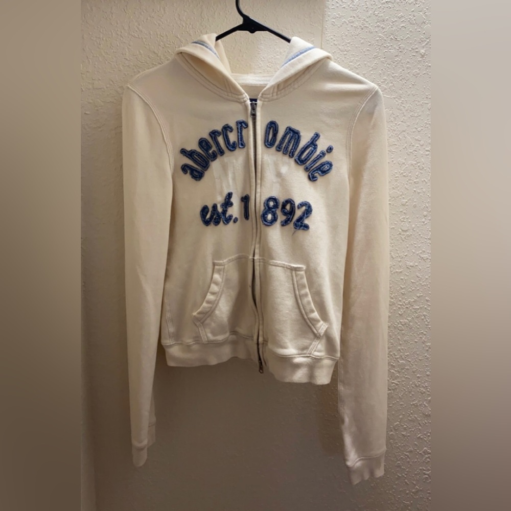 Abercrombie and Fitch Women’s Zip Up Sweater
